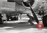 Standbild B-25 Mitchell Rockford Illinois USA, 1945, aus Sekunde 22 historischem Filmmaterial Videoclip 65675064610