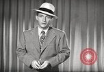 Standbild Bing Crosby United States USA, 1945, aus Sekunde 13 historischem Filmmaterial Videoclip 65675064612