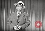 Standbild Bing Crosby United States USA, 1945, aus Sekunde 19 historischem Filmmaterial Videoclip 65675064612