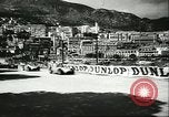 Standbild Stirling Moss car racing Sieg Monte Carlo Monaco, 1956, aus Sekunde 11 historischem Filmmaterial Videoclip 65675064618