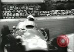 Standbild Stirling Moss car racing Sieg Monte Carlo Monaco, 1956, aus Sekunde 27 historischem Filmmaterial Videoclip 65675064618