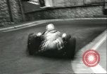 Standbild Stirling Moss car racing Sieg Monte Carlo Monaco, 1956, aus Sekunde 29 historischem Filmmaterial Videoclip 65675064618