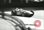 Standbild Stirling Moss car racing Sieg Monte Carlo Monaco, 1956, aus Sekunde 38 historischem Filmmaterial Videoclip 65675064618