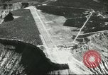Standbild Rocket sled Test Utah United States USA, 1956, aus Sekunde 8 historischem Filmmaterial Videoclip 65675064621