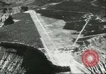 Standbild Rocket sled Test Utah United States USA, 1956, aus Sekunde 9 historischem Filmmaterial Videoclip 65675064621