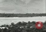 Standbild Rocket sled Test Utah United States USA, 1956, aus Sekunde 27 historischem Filmmaterial Videoclip 65675064621