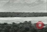 Standbild Rocket sled Test Utah United States USA, 1956, aus Sekunde 29 historischem Filmmaterial Videoclip 65675064621