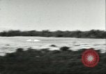 Standbild Rocket sled Test Utah United States USA, 1956, aus Sekunde 33 historischem Filmmaterial Videoclip 65675064621