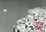 Standbild Rocket sled Test Utah United States USA, 1956, aus Sekunde 46 historischem Filmmaterial Videoclip 65675064621