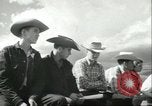 Standbild Teenager Rodeo Wettbewerb Oregon United States USA, 1956, aus Sekunde 5 historischem Filmmaterial Videoclip 65675064624