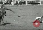 Standbild Teenager Rodeo Wettbewerb Oregon United States USA, 1956, aus Sekunde 17 historischem Filmmaterial Videoclip 65675064624