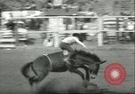 Standbild Teenager Rodeo Wettbewerb Oregon United States USA, 1956, aus Sekunde 21 historischem Filmmaterial Videoclip 65675064624