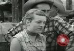 Standbild Teenager Rodeo Wettbewerb Oregon United States USA, 1956, aus Sekunde 34 historischem Filmmaterial Videoclip 65675064624
