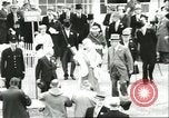 Standbild Queen Elizabeth Surrey England, 1956, aus Sekunde 17 historischem Filmmaterial Videoclip 65675064628