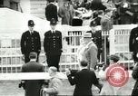 Standbild Queen Elizabeth Surrey England, 1956, aus Sekunde 22 historischem Filmmaterial Videoclip 65675064628
