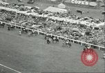 Standbild Queen Elizabeth Surrey England, 1956, aus Sekunde 33 historischem Filmmaterial Videoclip 65675064628