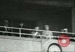 Standbild Queen Elizabeth Surrey England, 1956, aus Sekunde 38 historischem Filmmaterial Videoclip 65675064628