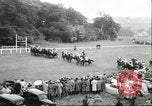 Standbild Queen Elizabeth Surrey England, 1956, aus Sekunde 41 historischem Filmmaterial Videoclip 65675064628