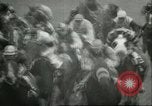 Standbild Queen Elizabeth Surrey England, 1956, aus Sekunde 50 historischem Filmmaterial Videoclip 65675064628