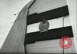 Standbild Ungarische Schüler entführten Flugzeug Deutschland, 1956, aus Sekunde 22 historischem Filmmaterial Videoclip 65675064630