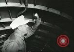 Standbild Ungarische Schüler entführten Flugzeug Deutschland, 1956, aus Sekunde 30 historischem Filmmaterial Videoclip 65675064630