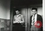 Standbild Ungarische Schüler entführten Flugzeug Deutschland, 1956, aus Sekunde 53 historischem Filmmaterial Videoclip 65675064630