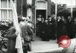 Standbild Heer und Vrow Reeffer Holland Niederlande, 1956, aus Sekunde 6 historischem Filmmaterial Videoclip 65675064633