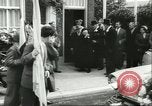 Standbild Heer und Vrow Reeffer Holland Niederlande, 1956, aus Sekunde 7 historischem Filmmaterial Videoclip 65675064633