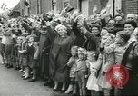 Standbild Heer und Vrow Reeffer Holland Niederlande, 1956, aus Sekunde 9 historischem Filmmaterial Videoclip 65675064633