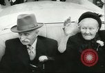 Standbild Heer und Vrow Reeffer Holland Niederlande, 1956, aus Sekunde 21 historischem Filmmaterial Videoclip 65675064633