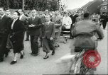 Standbild Heer und Vrow Reeffer Holland Niederlande, 1956, aus Sekunde 23 historischem Filmmaterial Videoclip 65675064633