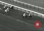 Standbild Monmouth Handicap Rennen Oceanport New Jersey USA, 1956, aus Sekunde 9 historischem Filmmaterial Videoclip 65675064634