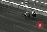 Standbild Monmouth Handicap Rennen Oceanport New Jersey USA, 1956, aus Sekunde 11 historischem Filmmaterial Videoclip 65675064634