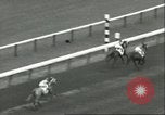 Standbild Monmouth Handicap Rennen Oceanport New Jersey USA, 1956, aus Sekunde 21 historischem Filmmaterial Videoclip 65675064634