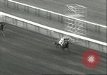 Standbild Monmouth Handicap Rennen Oceanport New Jersey USA, 1956, aus Sekunde 49 historischem Filmmaterial Videoclip 65675064634
