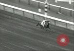 Standbild Monmouth Handicap Rennen Oceanport New Jersey USA, 1956, aus Sekunde 50 historischem Filmmaterial Videoclip 65675064634