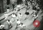 Standbild Fest des San Fermin Pamplona Spanien, 1956, aus Sekunde 27 historischem Filmmaterial Videoclip 65675064636