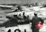 Standbild F-86 Sabre Kampfflugzeuge Japan, 1956, aus Sekunde 38 historischem Filmmaterial Videoclip 65675064639