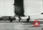 Standbild F-86 Sabre Kampfflugzeuge Japan, 1956, aus Sekunde 41 historischem Filmmaterial Videoclip 65675064639