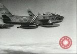 Standbild F-86 Sabre Kampfflugzeuge Japan, 1956, aus Sekunde 48 historischem Filmmaterial Videoclip 65675064639