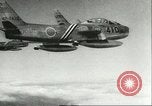 Standbild F-86 Sabre Kampfflugzeuge Japan, 1956, aus Sekunde 49 historischem Filmmaterial Videoclip 65675064639
