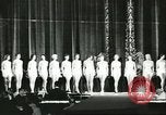 Standbild Miss Universe Schönheitswettbewerb California United States USA, 1956, aus Sekunde 6 historischem Filmmaterial Videoclip 65675064640