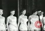 Standbild Miss Universe Schönheitswettbewerb California United States USA, 1956, aus Sekunde 15 historischem Filmmaterial Videoclip 65675064640