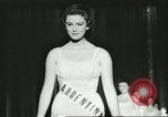 Standbild Miss Universe Schönheitswettbewerb California United States USA, 1956, aus Sekunde 19 historischem Filmmaterial Videoclip 65675064640