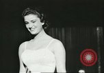 Standbild Miss Universe Schönheitswettbewerb California United States USA, 1956, aus Sekunde 20 historischem Filmmaterial Videoclip 65675064640