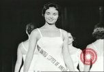 Standbild Miss Universe Schönheitswettbewerb California United States USA, 1956, aus Sekunde 35 historischem Filmmaterial Videoclip 65675064640