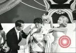 Standbild Miss Universe Schönheitswettbewerb California United States USA, 1956, aus Sekunde 52 historischem Filmmaterial Videoclip 65675064640
