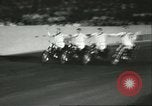 Standbild Auto und Motorrad Stunt Show Chicago Illinois USA, 1956, aus Sekunde 7 historischem Filmmaterial Videoclip 65675064641
