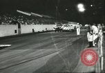 Standbild Auto und Motorrad Stunt Show Chicago Illinois USA, 1956, aus Sekunde 46 historischem Filmmaterial Videoclip 65675064641