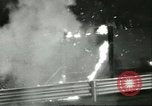 Standbild Auto und Motorrad Stunt Show Chicago Illinois USA, 1956, aus Sekunde 60 historischem Filmmaterial Videoclip 65675064641